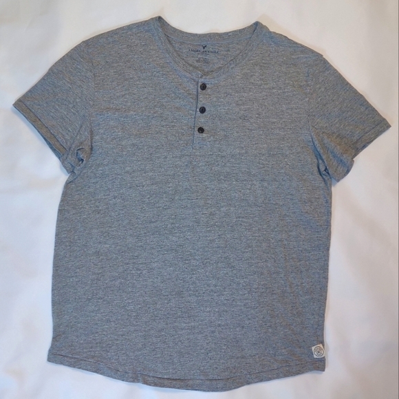American Eagle Outfitters Tops - 𝅺WOMEN'S Gray American Eagle T-Shirt